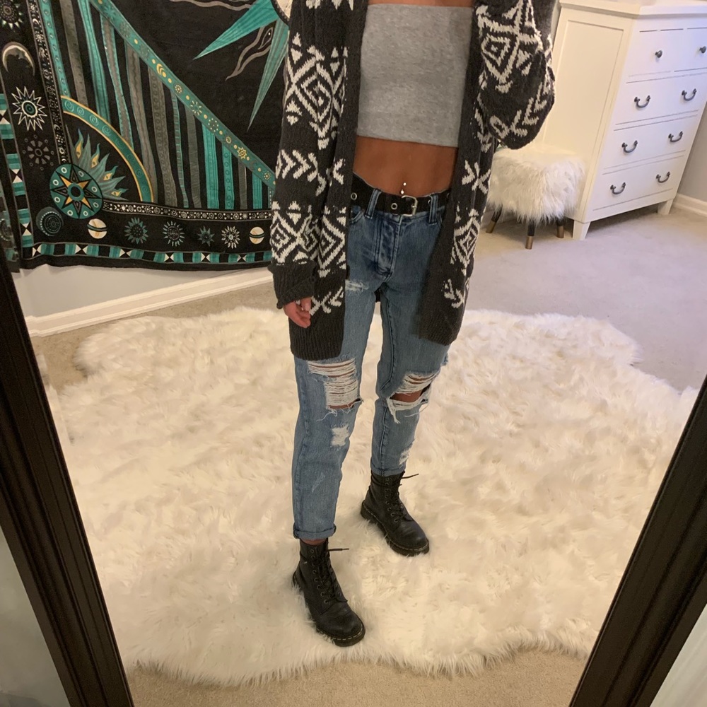 hollister cardigan sweater